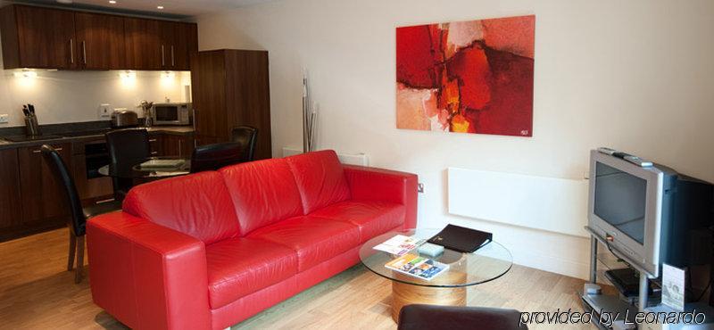 The Spires Serviced Apartments Birmingham Room photo